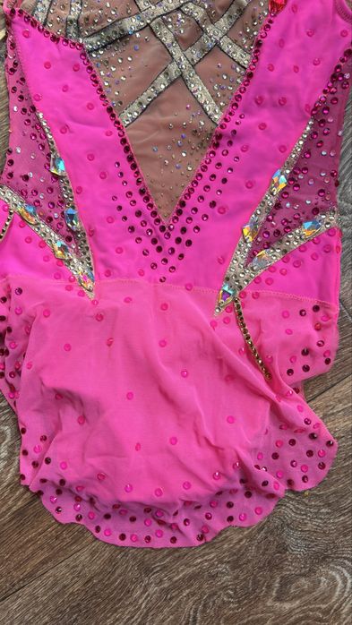 Очень коасивый купальник художественная гимнастика