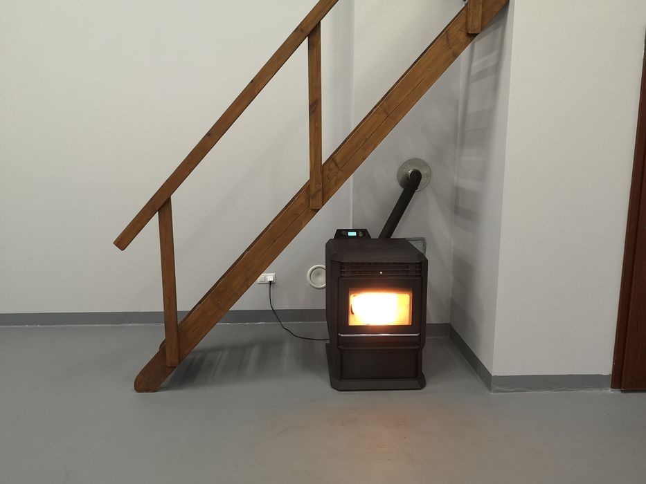 Od lutego Rzgowska 220wynajmę lokal usługowy 100m2 teren zamknięty 650