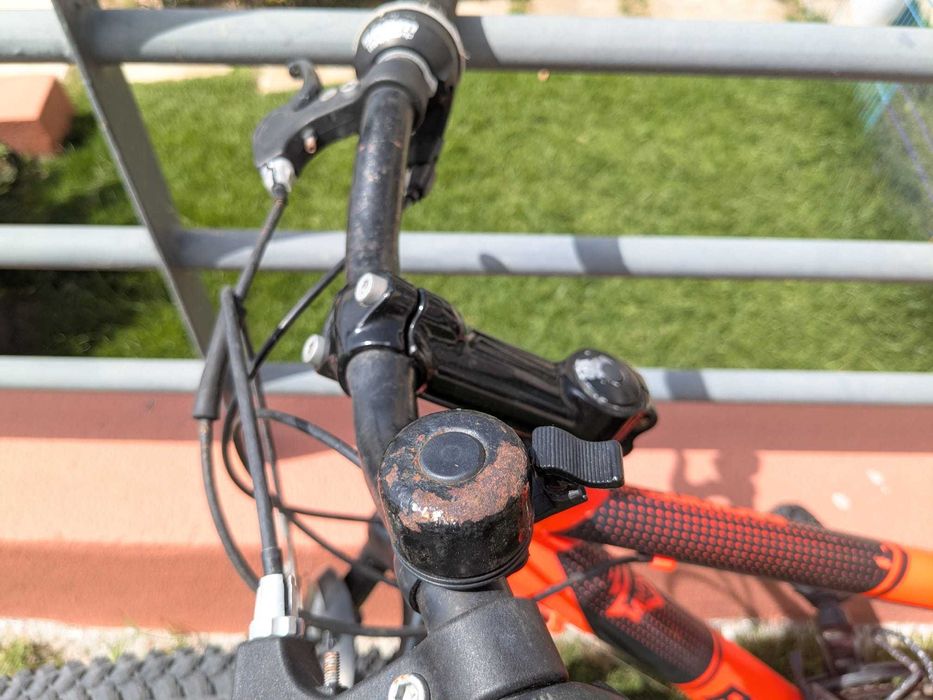 Btwin Rockrider Mountain Bike