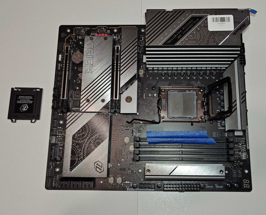 ASROCK X870E TAICHI Lite (jedno z czterech gniazd RAM nie działa)