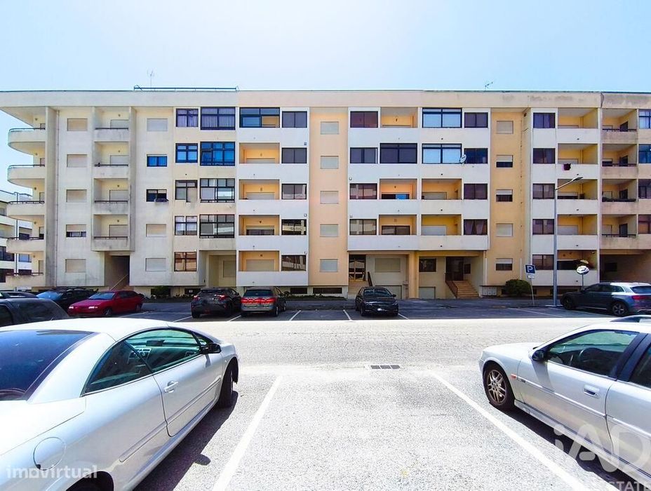Apartamento T1 em Chafé de 55,00 m2