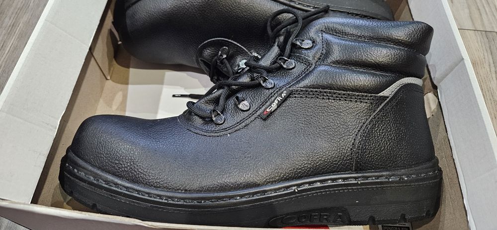 Sprzedam buty do asfaltu / polerowania betonu