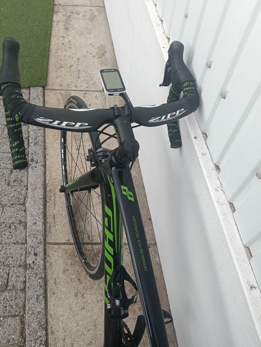 Bicicleta estrada em carbono
