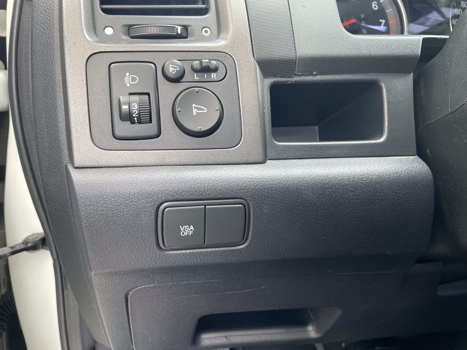 Продам автомобиль Honda CR-V 2011 года Акп по хорошей цене