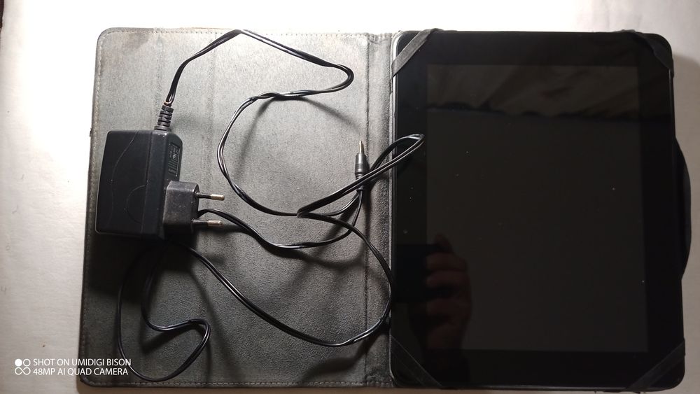 Планшет Impression ImPAD 9702.