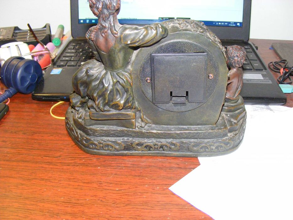 Часи для каміна. Каминные часи