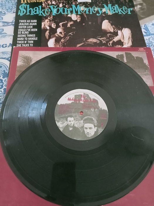 LP U2,The unforgettable fire