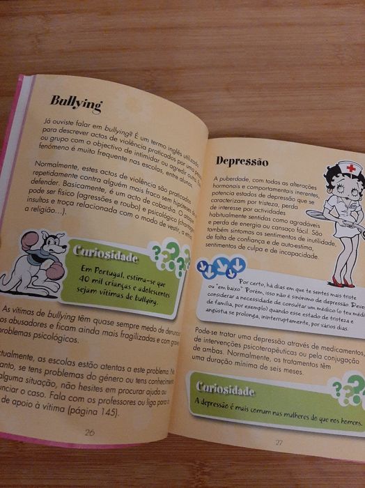 Livro " Guia para adolescentes ao estilo da Betty Boop "