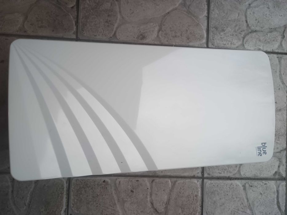 Antena AT-200 Blue LineLUE LINE do odbioru TV naziemnej DVB-T2 z zasilaczem Telmor ZZA-07