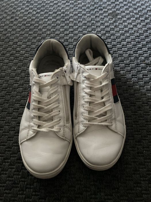 Sprzedam buty Tommy Hilfiger rozmiar 38