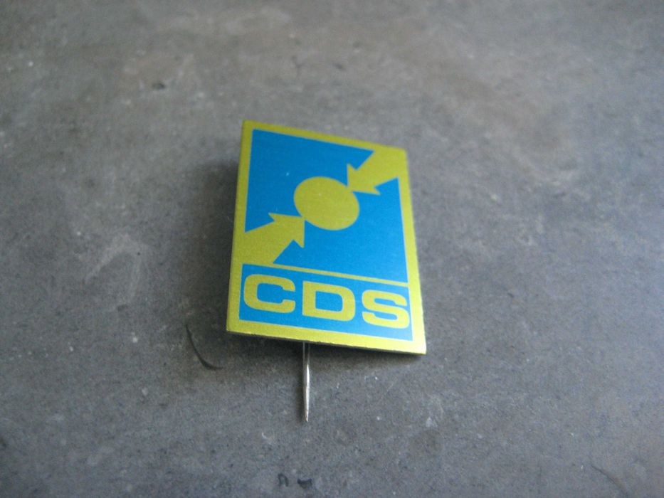 Pin/alfinete do CDS, anos 70