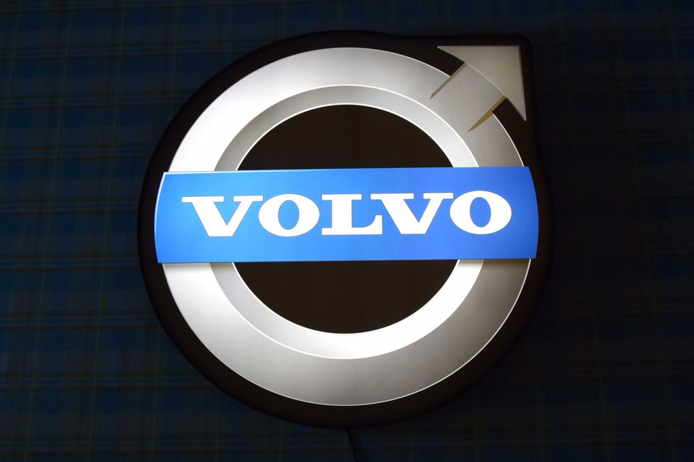 LED Neon VOLVO, Podświetlane Logo 3D, Baner świetlny, Znaczek, Prezent