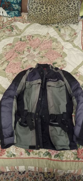 Мото куртка продам