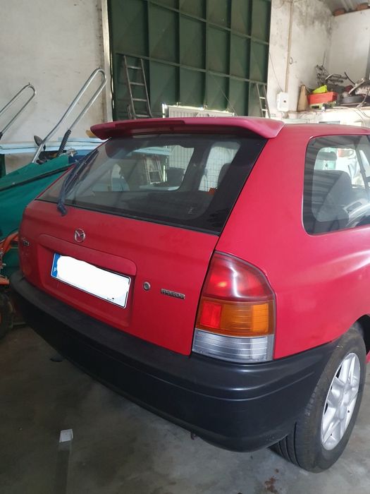 Mazda 323  2.0cc