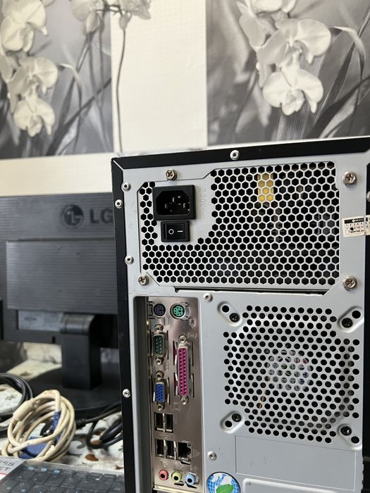 Системный блок Bravo + Монитор LG Flatron L194WT + Bluetooth мышка