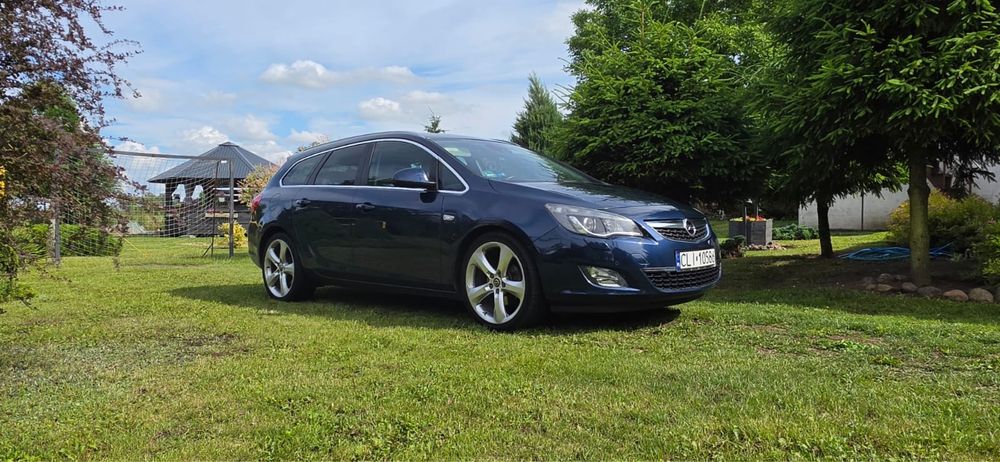 Opel Astra 2.0cdti 160km
