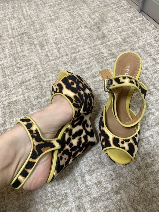 Босоніжки Schutz, 37