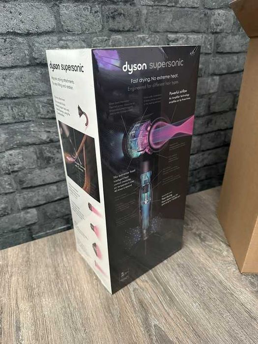 Świetna suszarka do włosów.