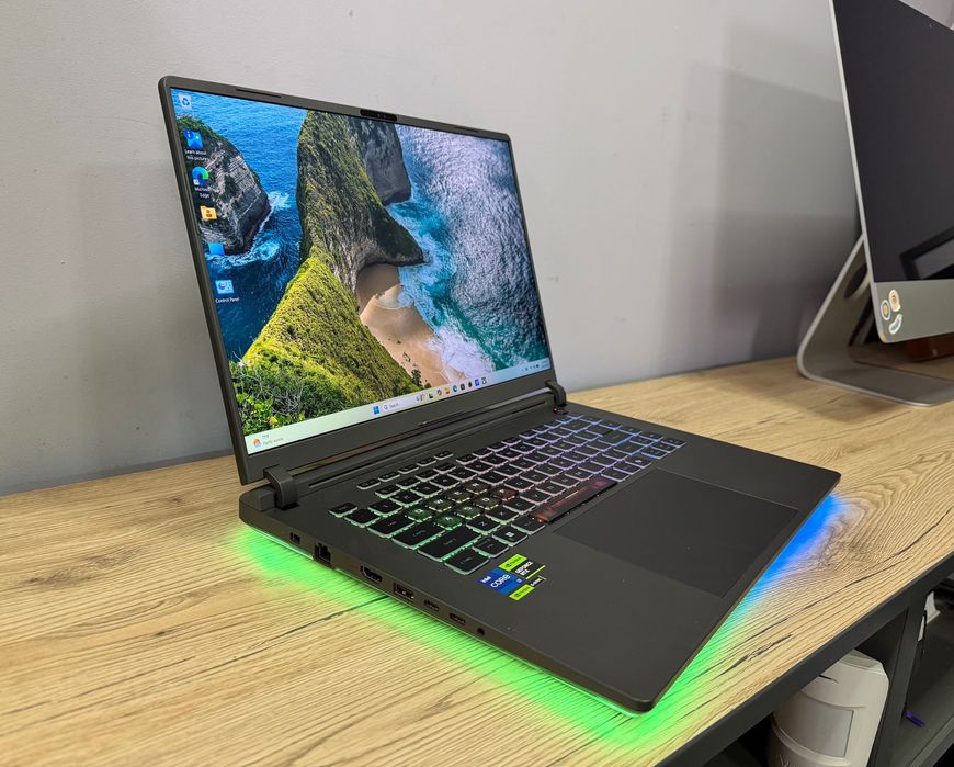 Вживаний Asus STRIX G16 i7 14650HX /16 Ram/ 1TB/ 5060/ FHD 165 Hz