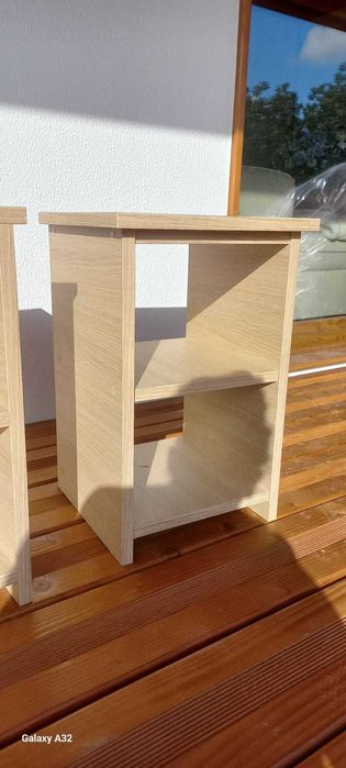 Mesa de cabeceira de madeira, NOVA, POR ESTREAR