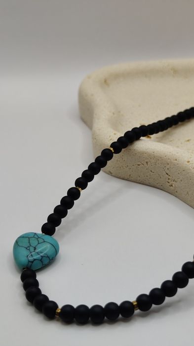Naszyjnik handmade z onyksem, turkusem, hematytem pozłacanym i stalą nierdzewną