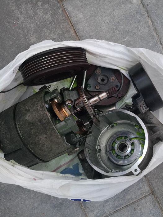 Продам автозапчастини нісан кашкай