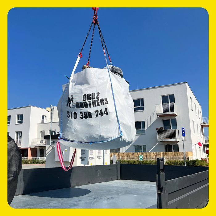 • Big Bag 1m3/ 1.5m3– najprostszy sposób na porządek po remoncie!