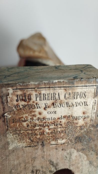 Santo antigo em madeira