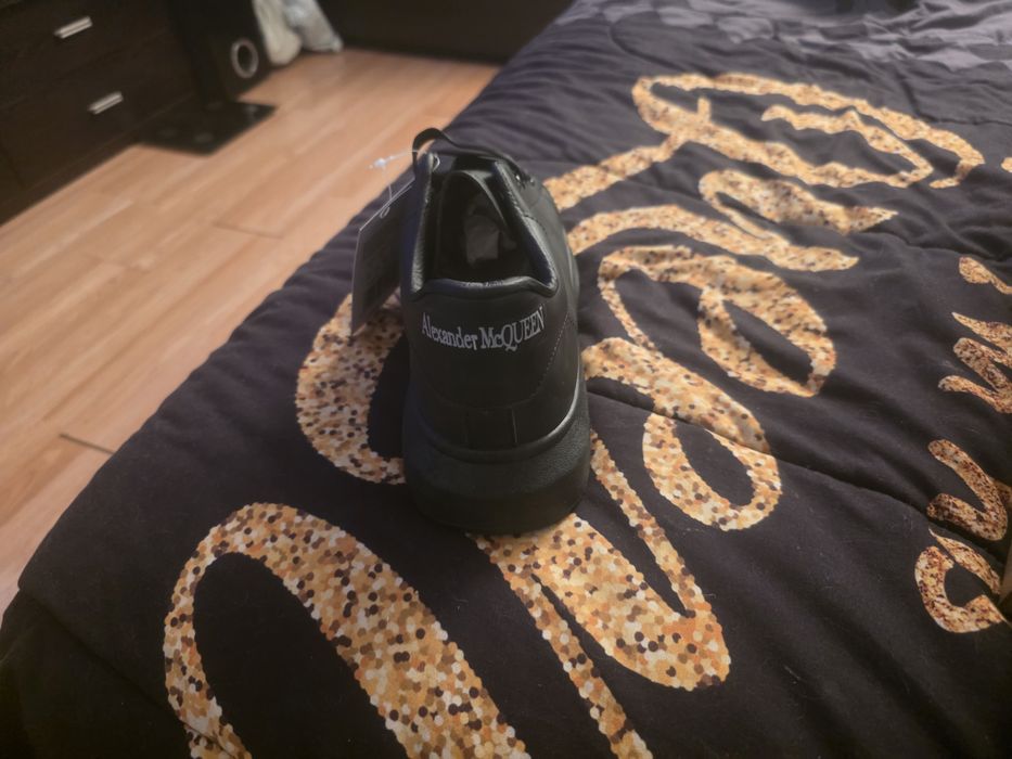 Vende se tennis alexander mcqueen
