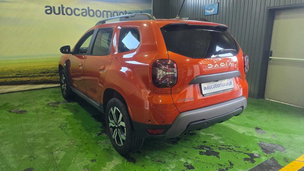 Dacia Duster 1.0 TCe Bi-Fuel  -  Salvado