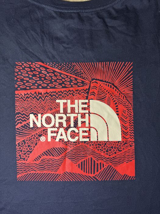 Футболка The North Face