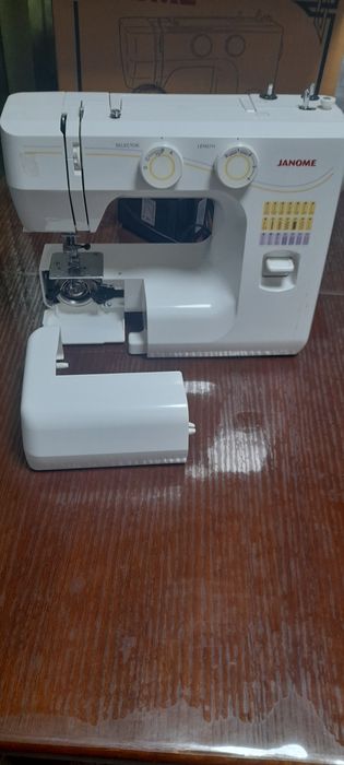продам швейну машинку   JANOME  1143