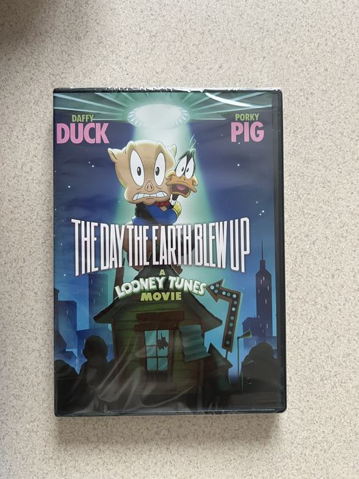 DVD диск Looney Tunes: The Day the Earth Blew Up