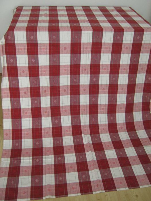 Gwiazdki kratka srebrna nitka tkany obrus 132 / 270 cm