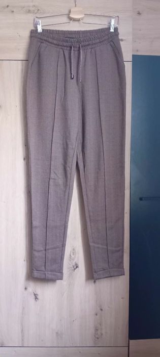 Spodnie materiałowe