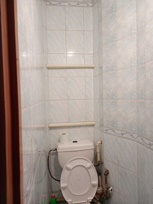 Продам 2х комн кв Салтовский р-н .Гвард Ширнинцев  . Отличная цена TB