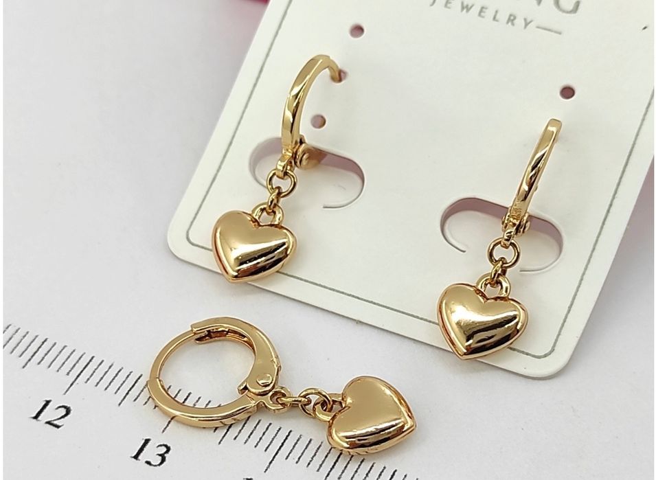 Сережки з медичного золота. Хорошої якості