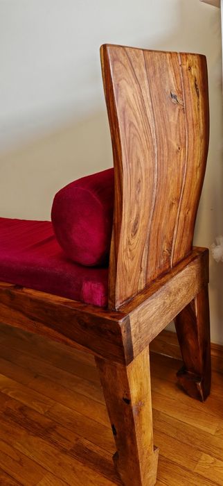 Banco Vintage em Muito Bom Estado.