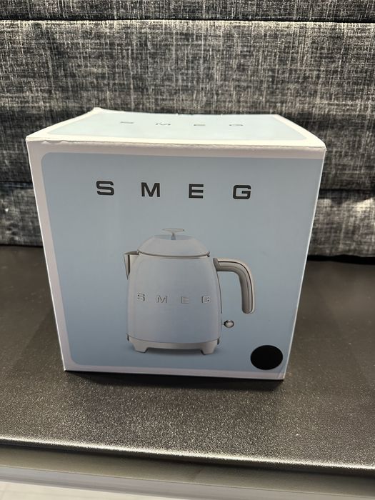 Nowy Czajnik SMEG mini kolor czarny