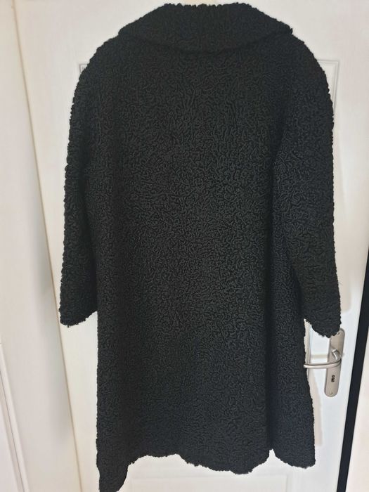 Futro karakuły proste czarne