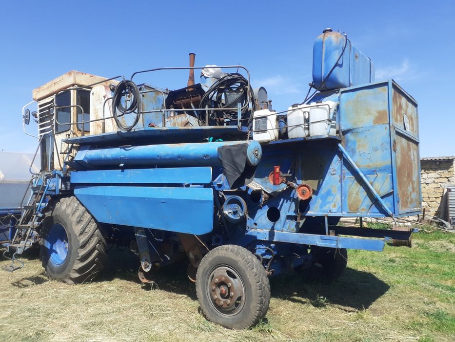 Продам комбайн Енисей-м мтз-82