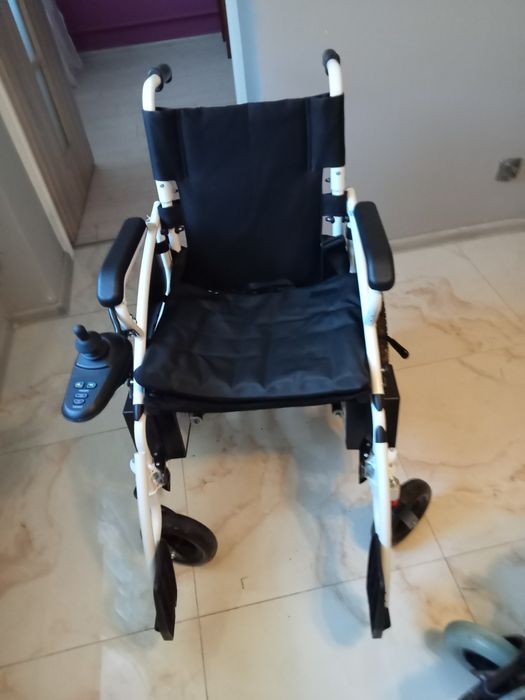 Wózek inwalidzki elektryczny