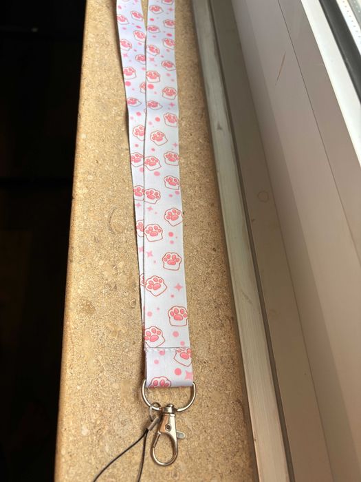 Fita Porta-Chaves / Porta-Cartões – Patinhas Rosa