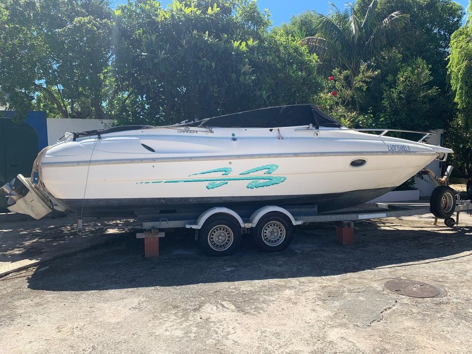 Vendo Embarcação Cranchi com reboque incluído