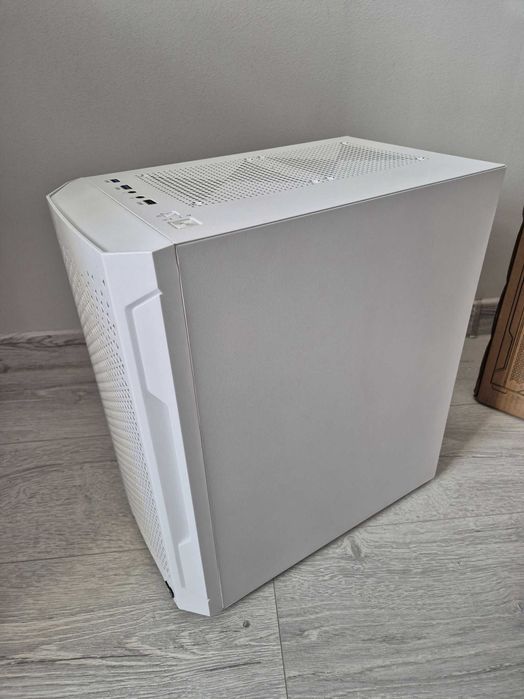 mATX корпус Aerocool Trinity Mini-G White (RGB вентилі, хаб) TradeIN