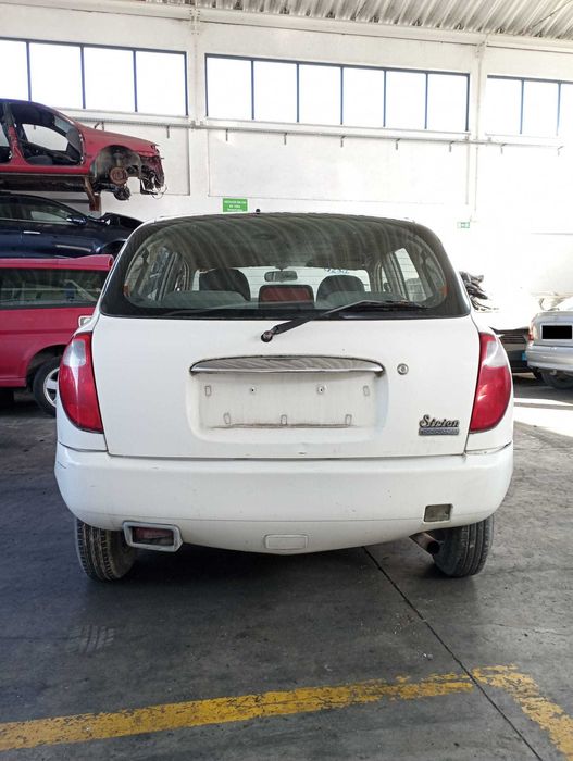 Daihatsu Sirion para peças