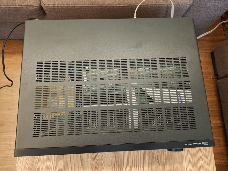 Yamaha RX-V671 Pilot HDMI