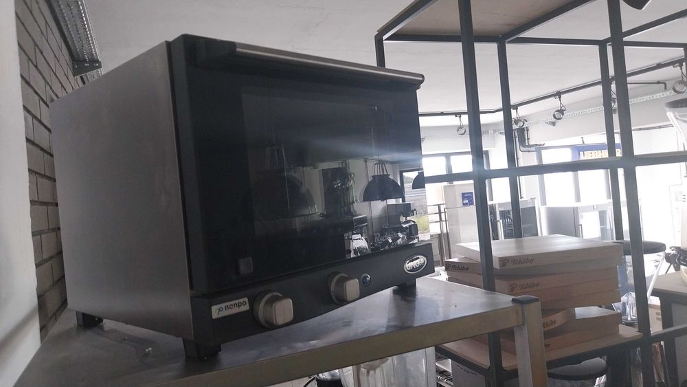 Elektryczny piecyk UNOX XF003 – model Roberta