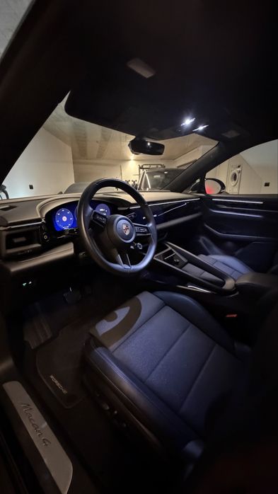 Porsche Macan Electric 4 — photo 4