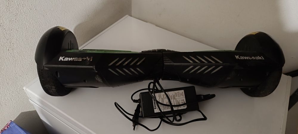 2 Hoverboard  mais um carro !!!